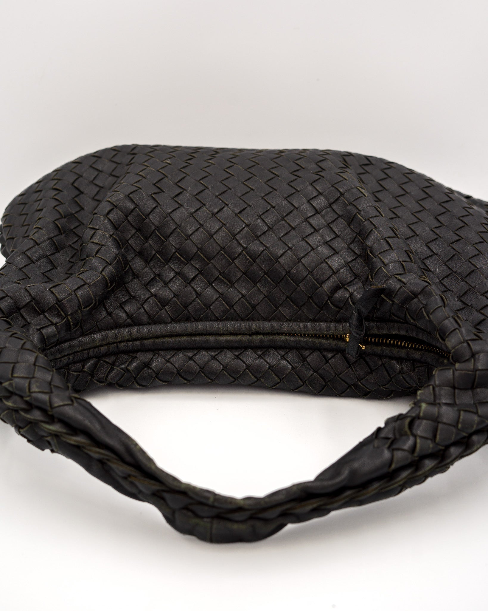 Bottega Veneta Intrecciato Hobo Small czarna
