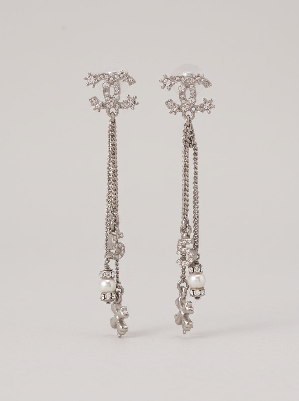 Chanel Coco Mark swing earrings, No 5 and clover, Spring 2023
