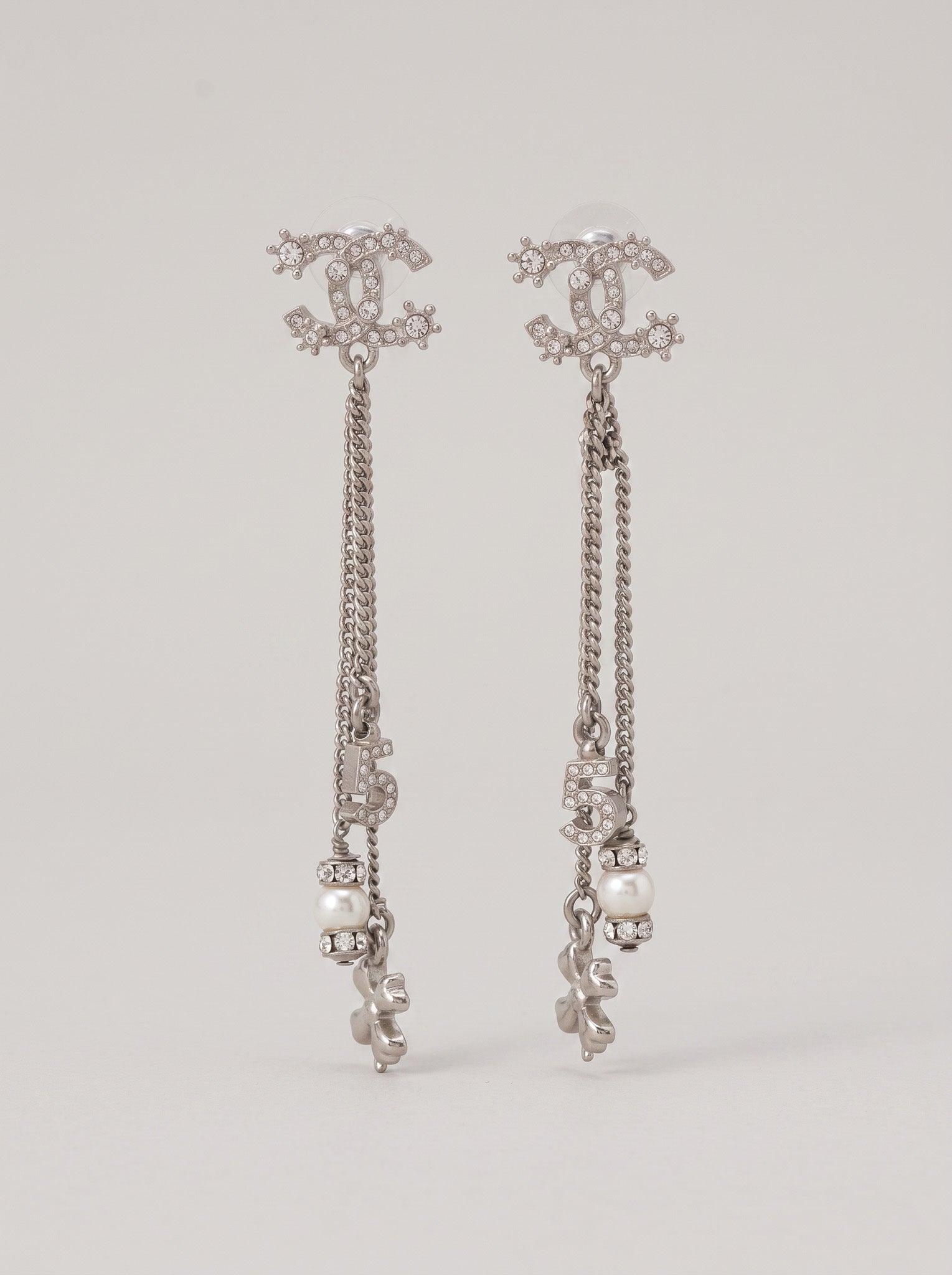 Chanel Coco Mark swing earrings, No 5 and clover, Spring 2023