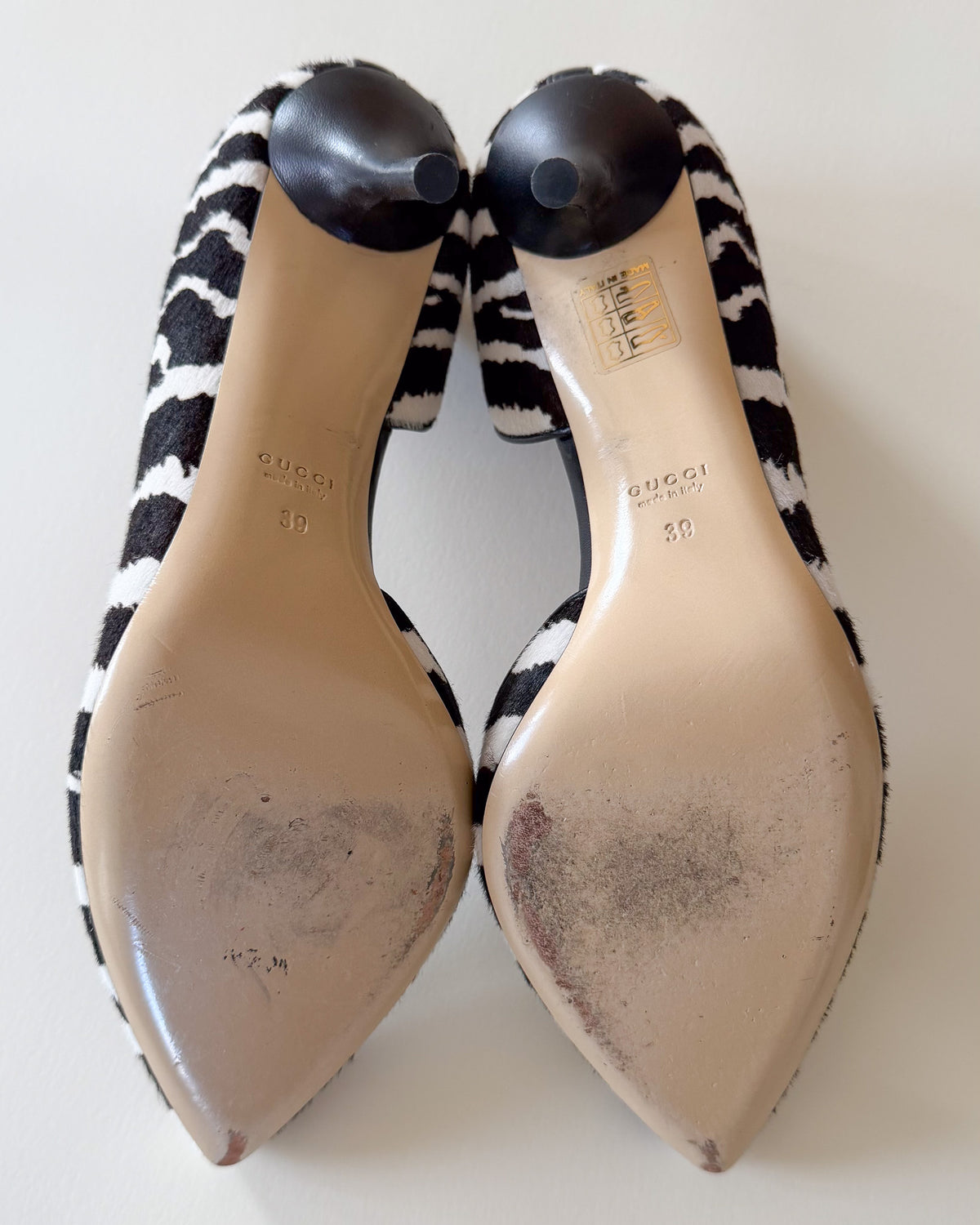 Szpilki Gucci D'Orsay zebra, pony hair, rozmiar 39