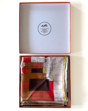 Carré Hermès Échec au Roi – beige, brun, rouge, échecs, 90 cm
