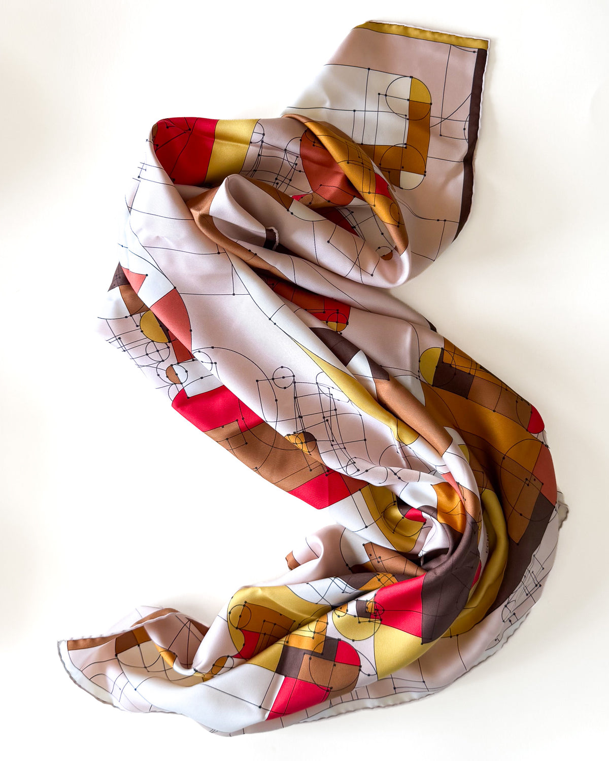 Hermès Échec au Roi scarf – beige, brown, red, chess motif, 90 cm