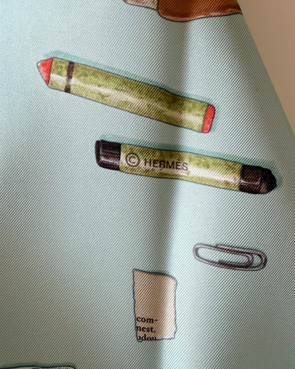 Carré Hermès In The Pocket – bleu pâle aquamarine, 90 cm