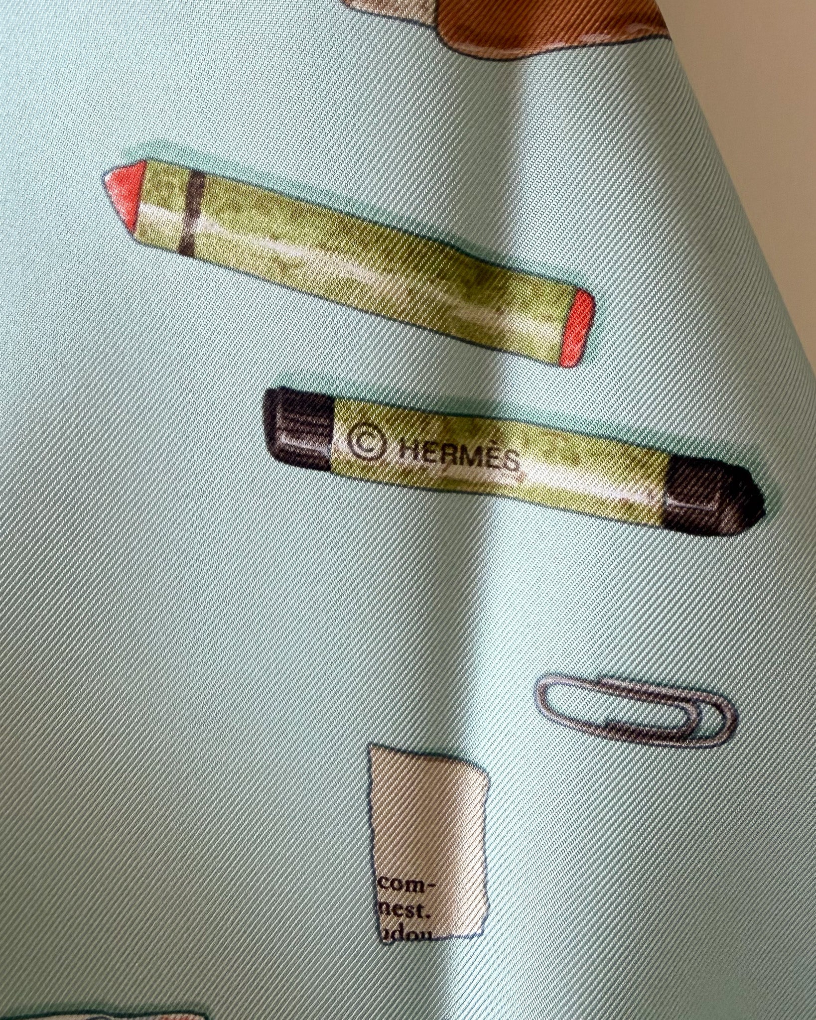 Carré Hermès In The Pocket – bleu pâle aquamarine, 90 cm
