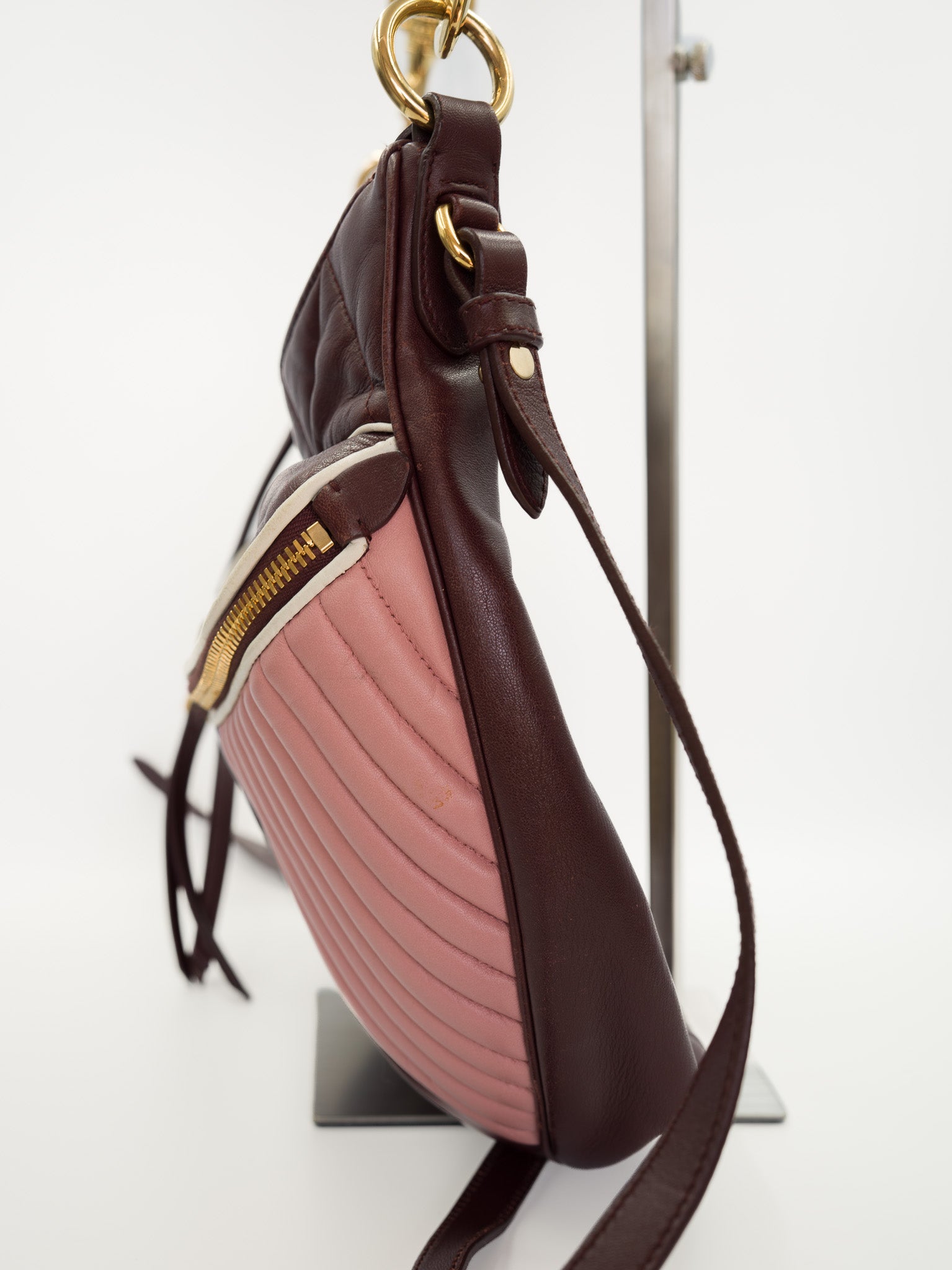 Torebka Miu Miu Nappa Matelasse Rider Shoulder śliwkowa i różowa