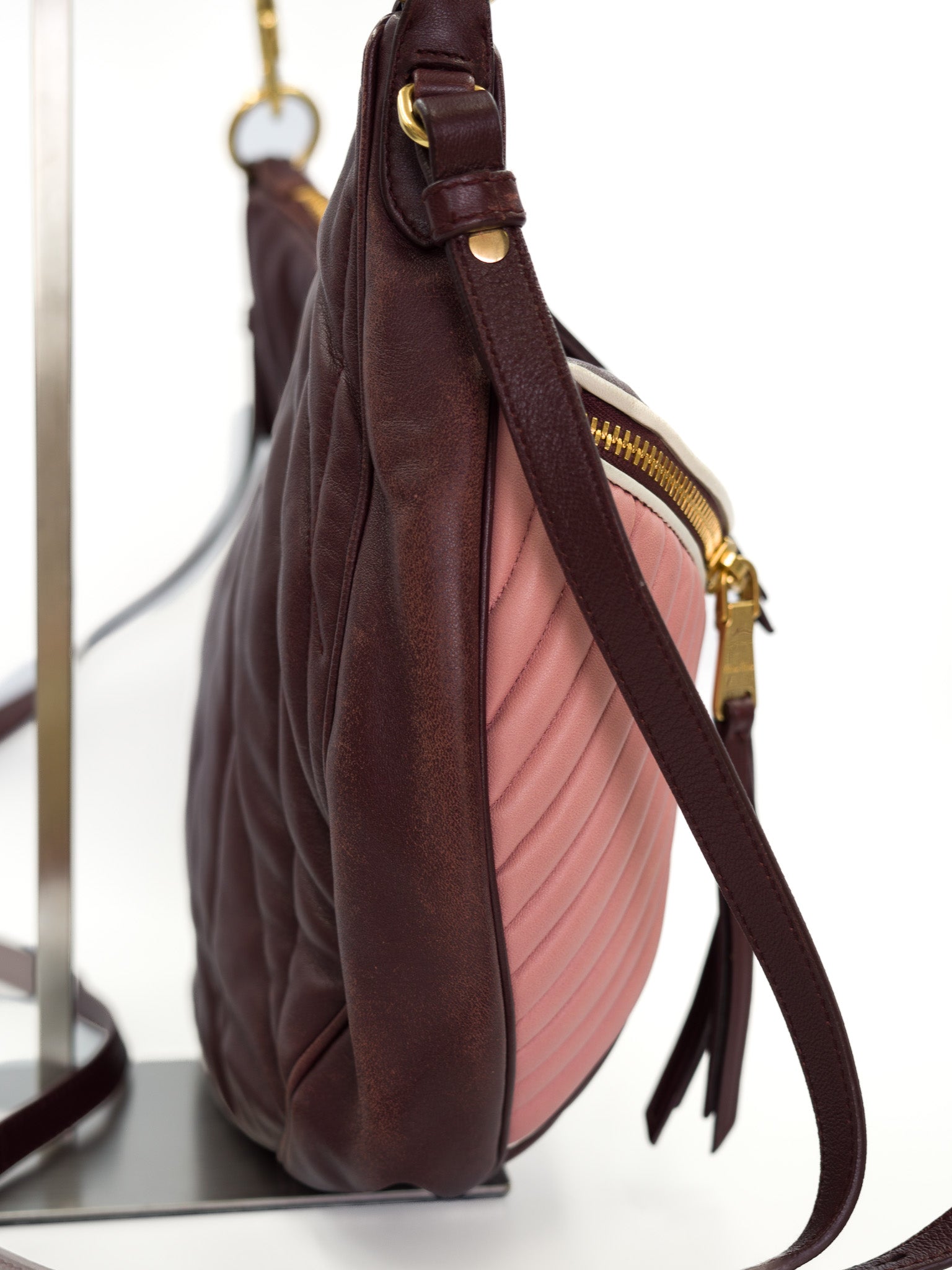 Torebka Miu Miu Nappa Matelasse Rider Shoulder śliwkowa i różowa