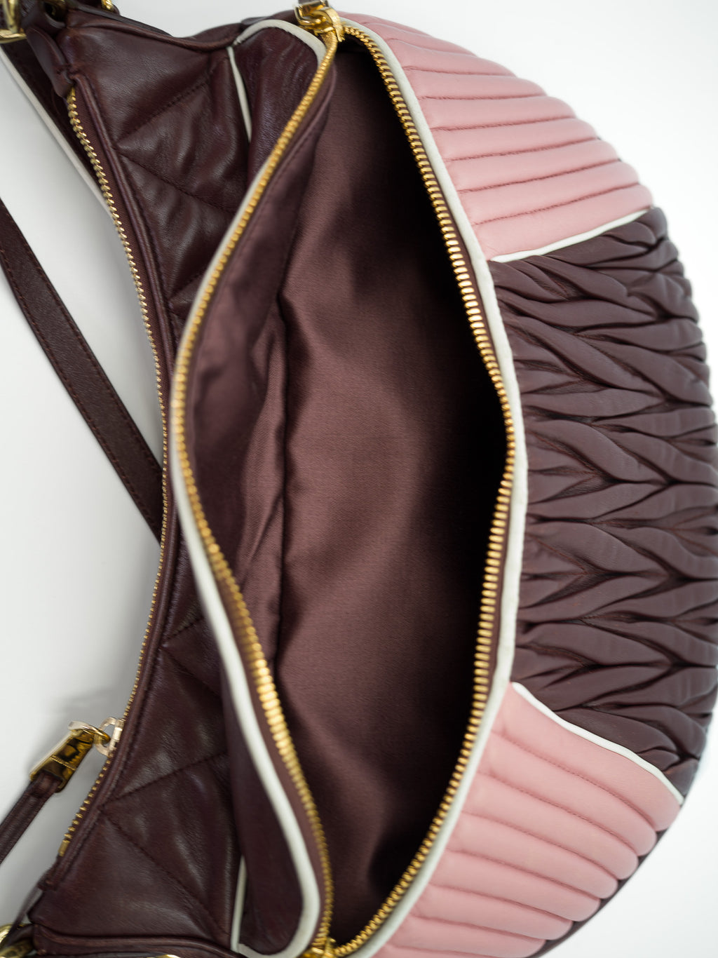 Torebka Miu Miu Nappa Matelasse Rider Shoulder śliwkowa i różowa