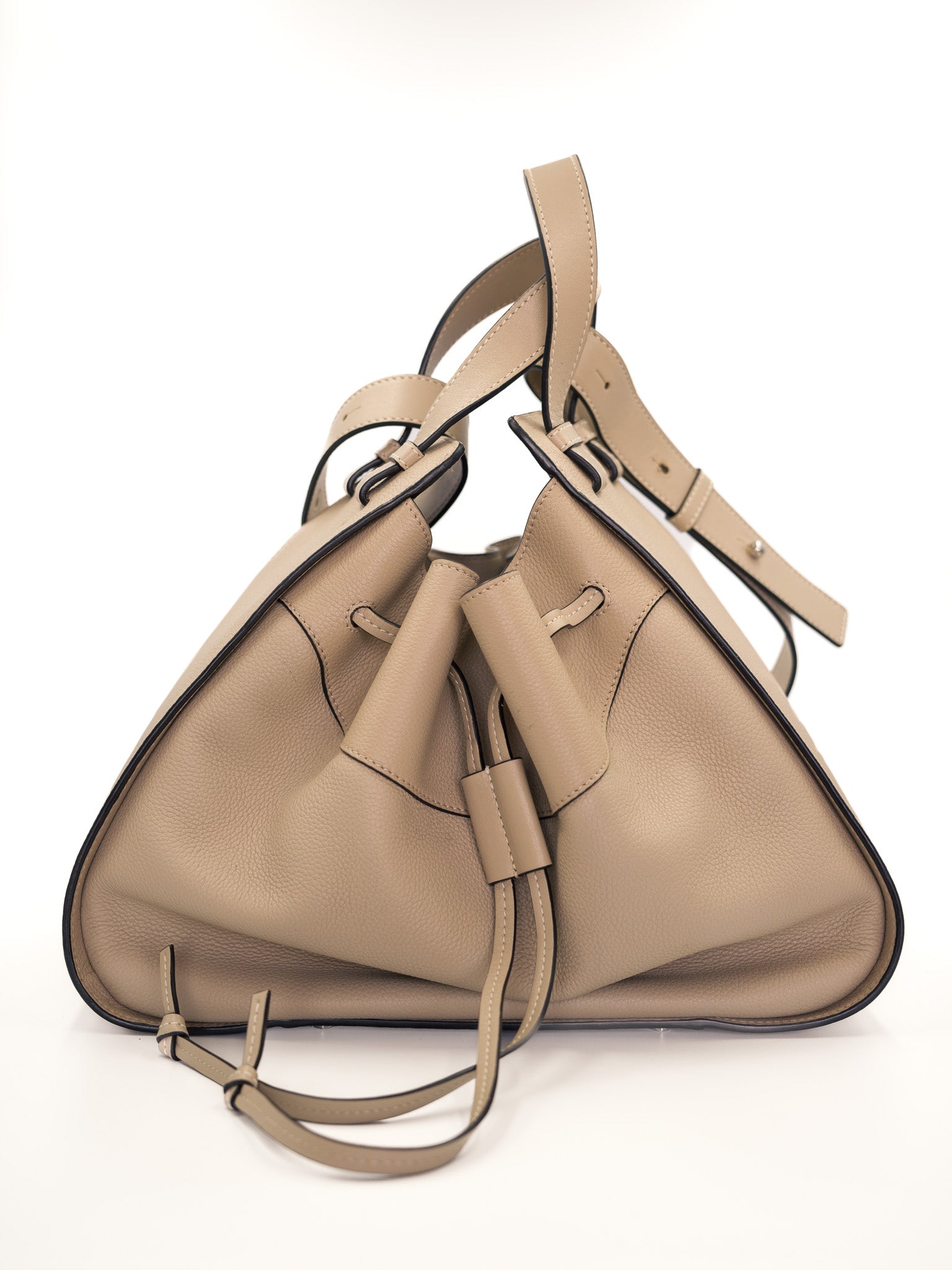 Torebka Loewe Hammock Drawstring Medium Sand
