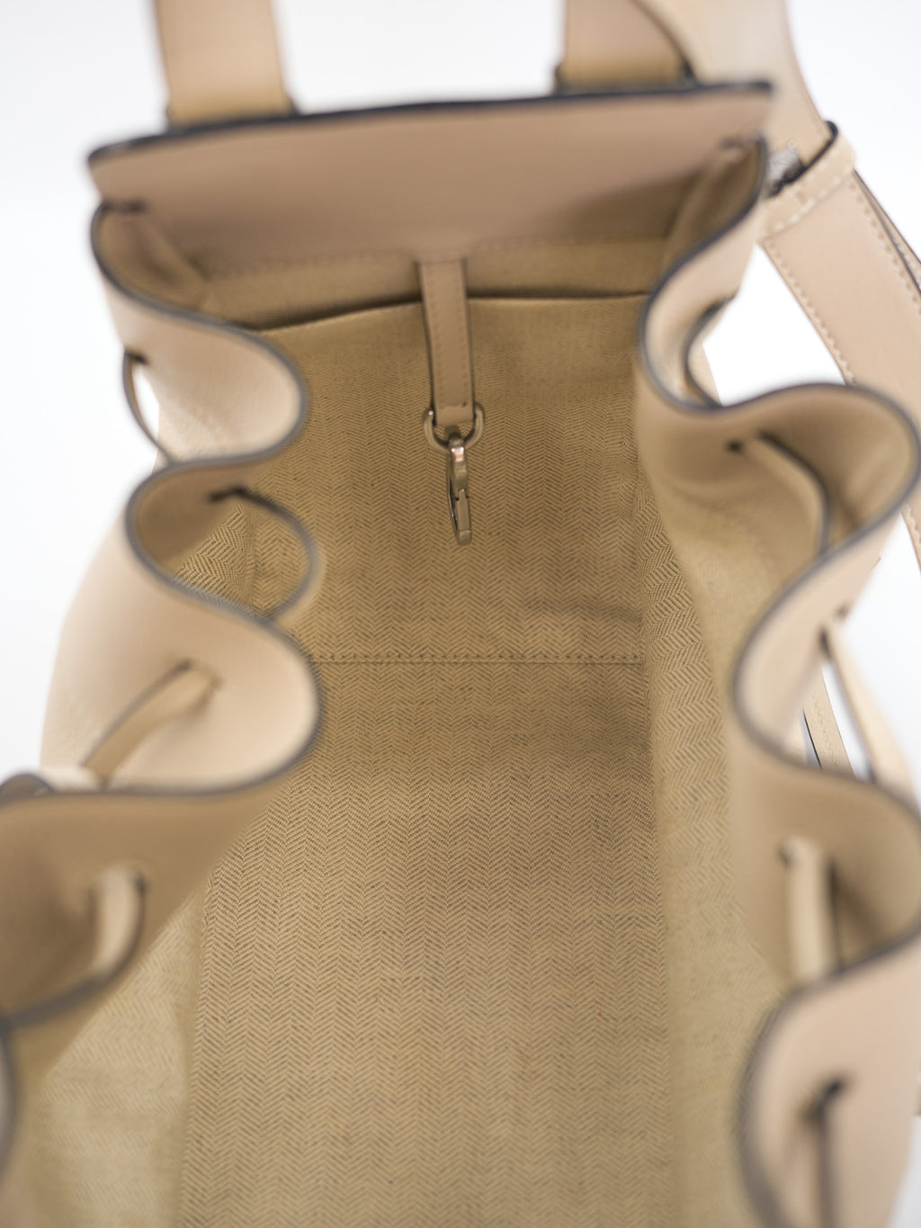 Torebka Loewe Hammock Drawstring Medium Sand