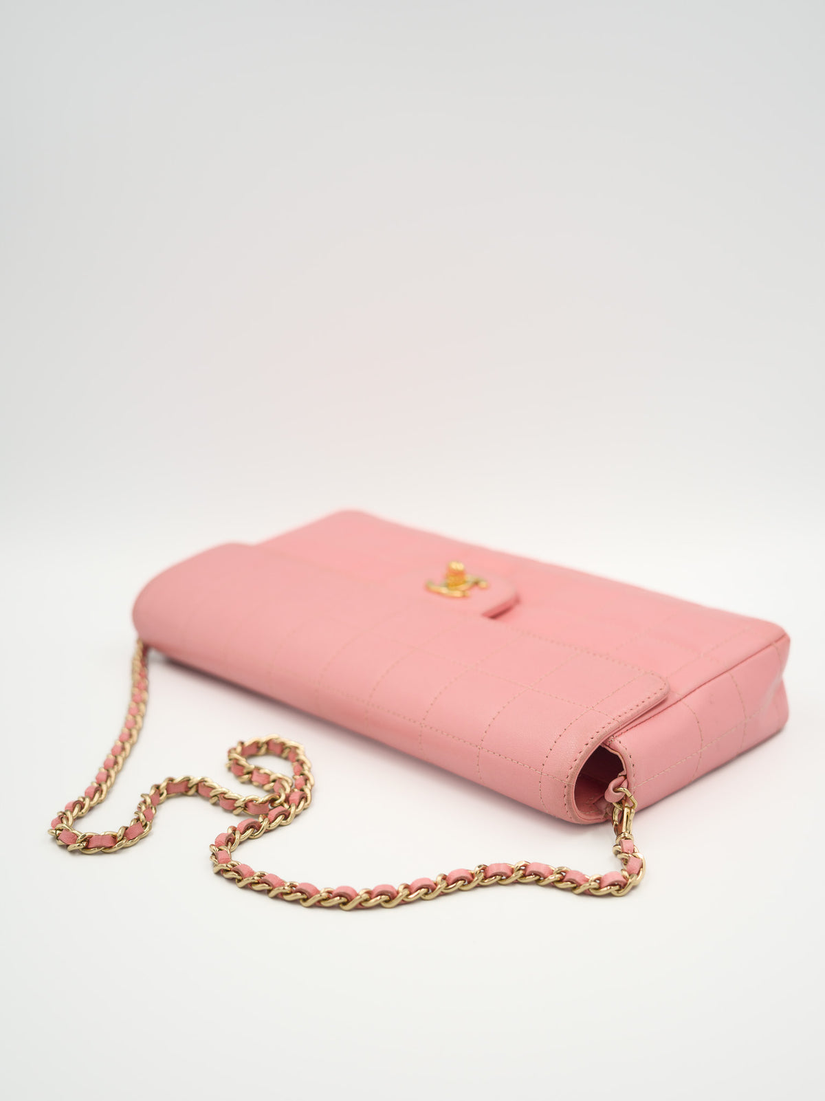 Chanel torebka East West Chocolate Bar różowa
