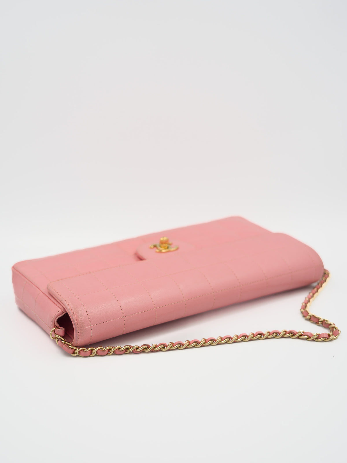 Chanel torebka East West Chocolate Bar różowa