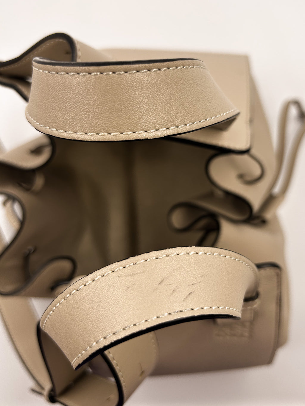 Torebka Loewe Hammock Drawstring Medium Sand