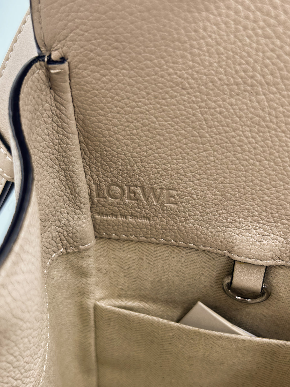 torebka loewe hammock logo w srodku
